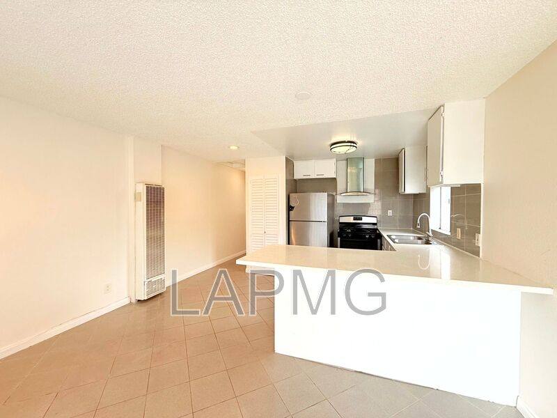 House for rent at 5440 - 5442 Lemon Grove Ave, Los Angeles, CA 90038