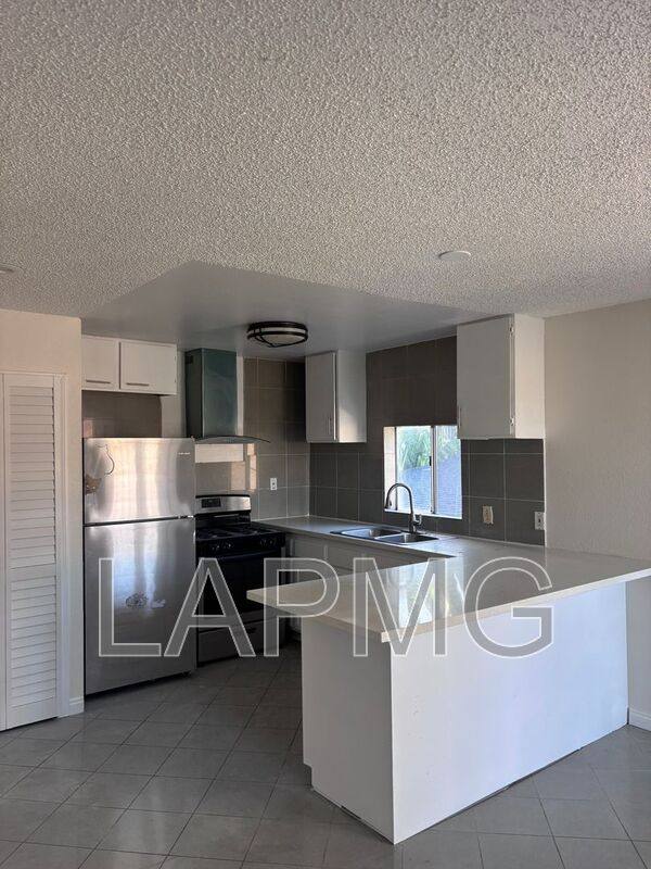 House for rent at 5440 - 5442 Lemon Grove Ave, Los Angeles, CA 90038