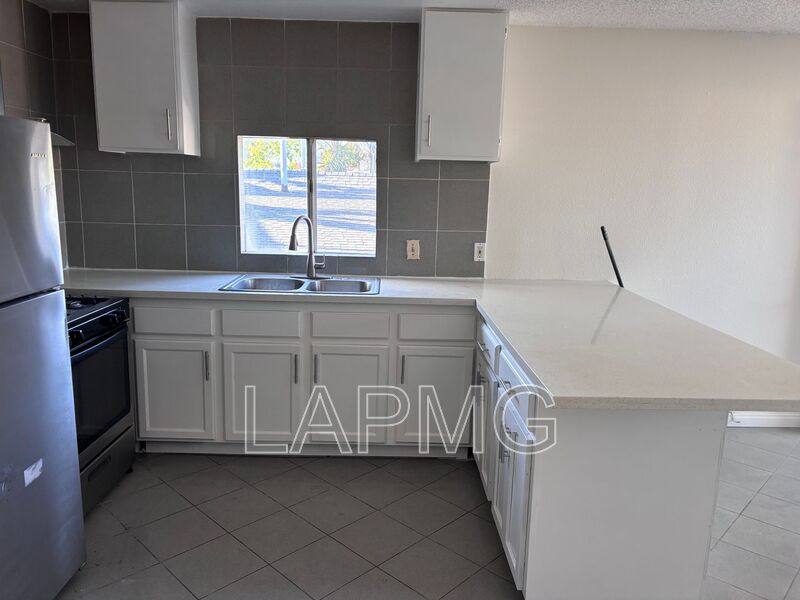 House for rent at 5440 - 5442 Lemon Grove Ave, Los Angeles, CA 90038