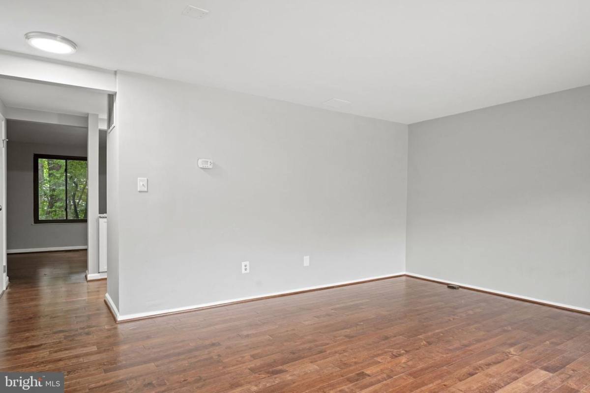 Townhouse for rent at 5863 Jackson Oak Dr, Burke, VA 22015