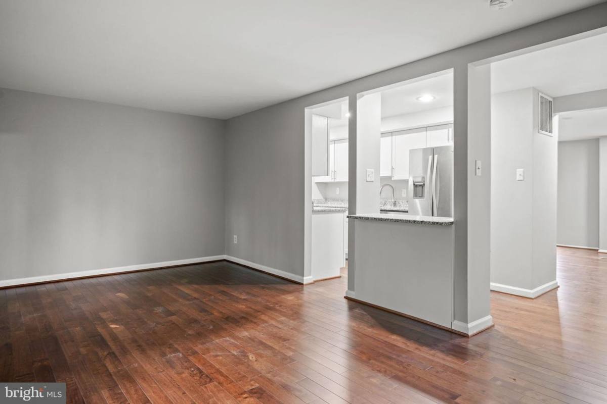 Townhouse for rent at 5863 Jackson Oak Dr, Burke, VA 22015