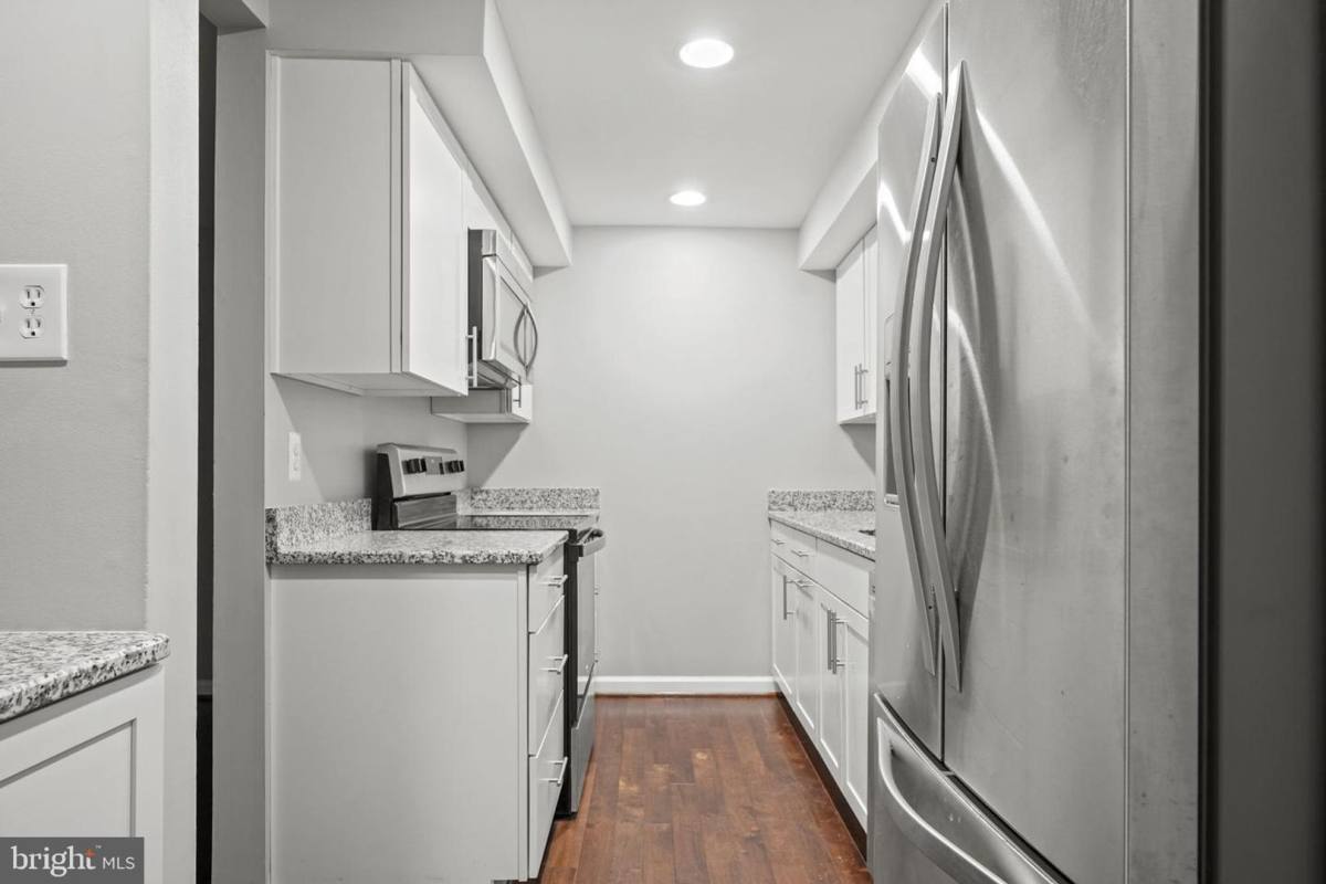 Townhouse for rent at 5863 Jackson Oak Dr, Burke, VA 22015