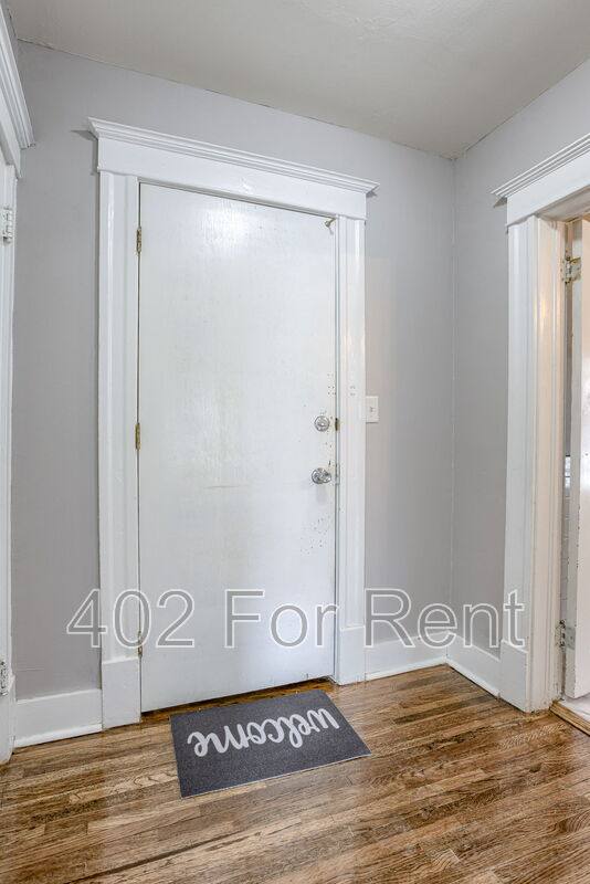 Apartment for rent at 115 S 38th St #3, Omaha, NE 68131