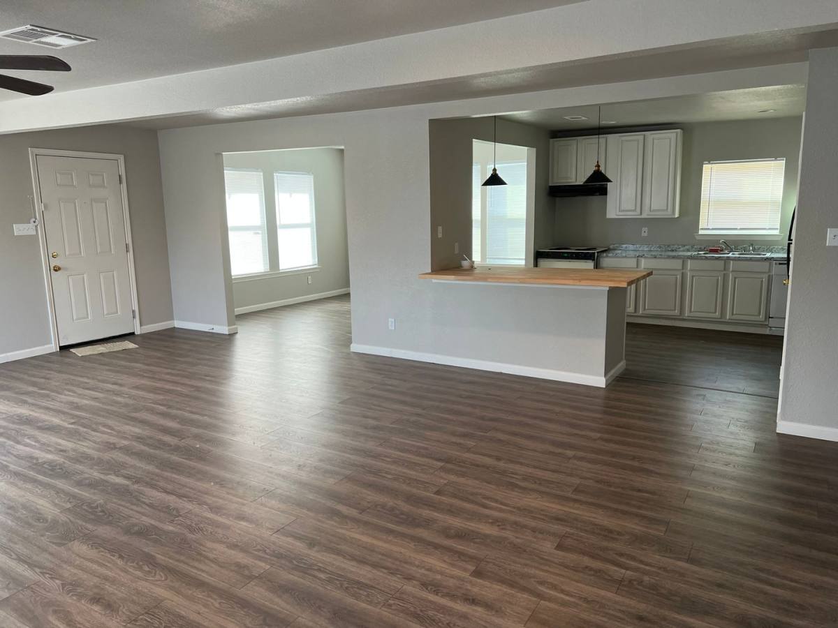 Apartment for rent at 500 W Parkway St, Denton, TX 76201