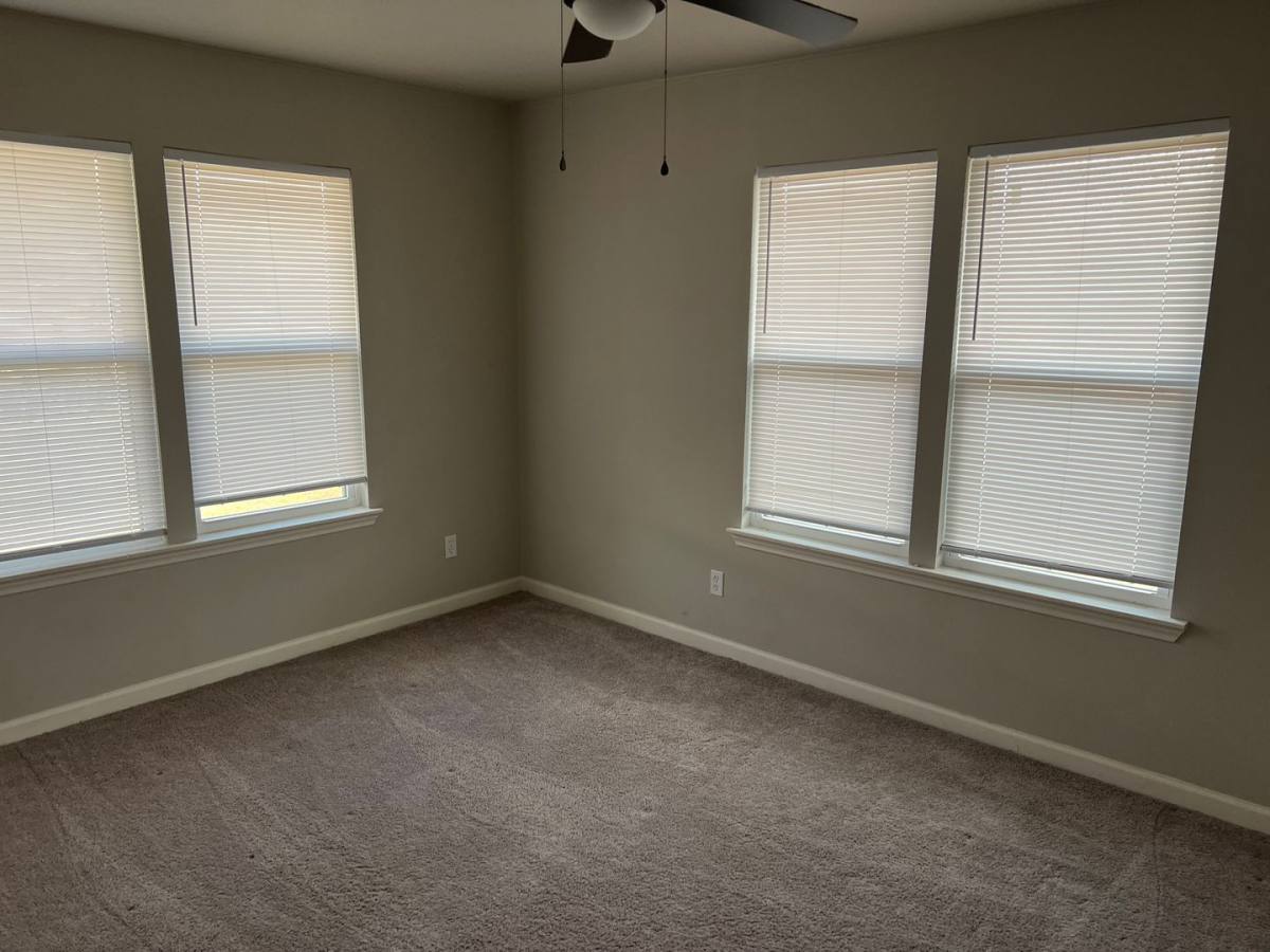 Apartment for rent at 500 W Parkway St, Denton, TX 76201