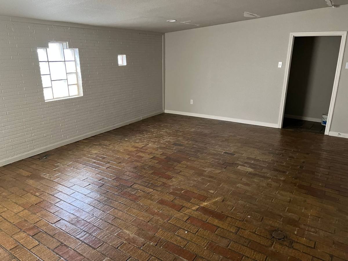 Apartment for rent at 500 W Parkway St, Denton, TX 76201