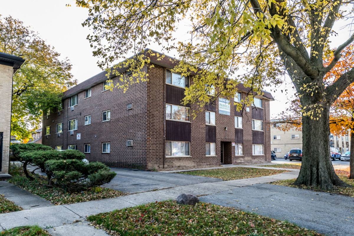 Apartment for rent at 2115 S 4th Ave, Maywood, IL 60153