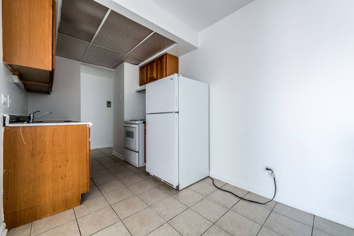 Apartment for rent at 2115 S 4th Ave, Maywood, IL 60153