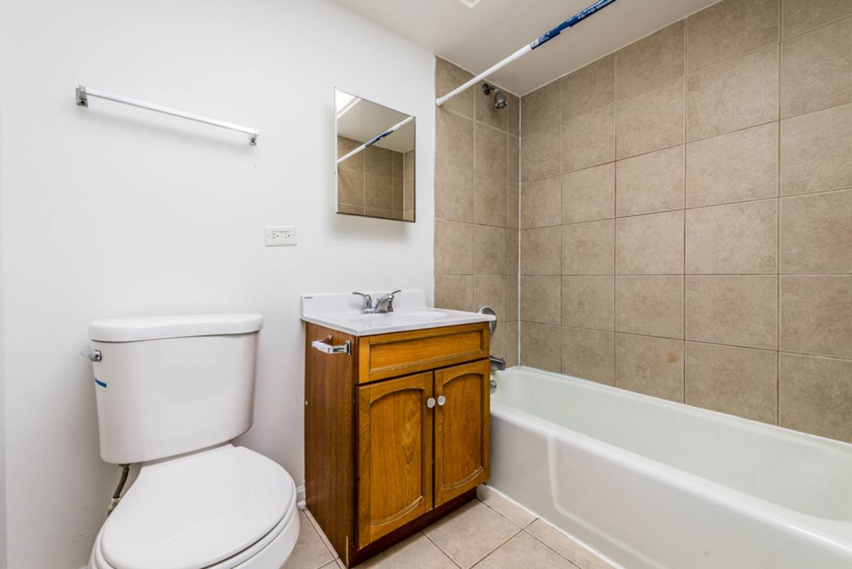 Apartment for rent at 2115 S 4th Ave, Maywood, IL 60153