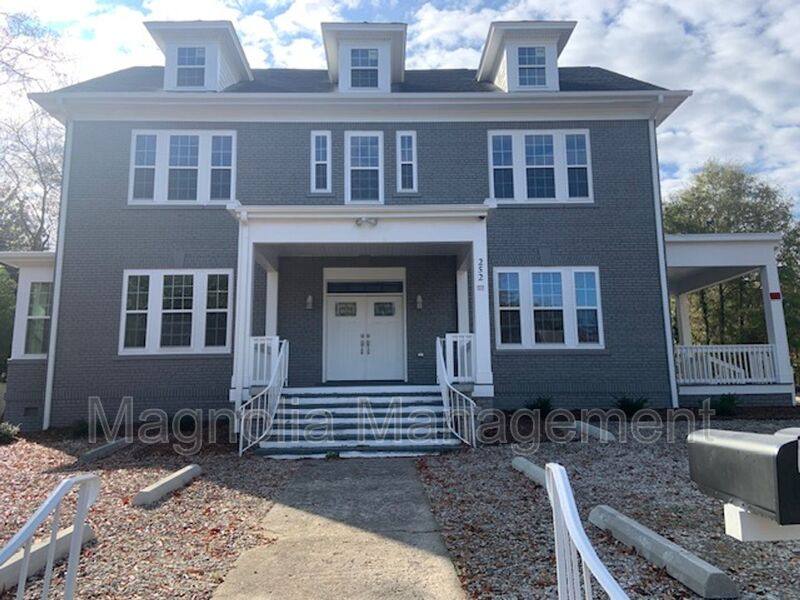 Apartment for rent at 252 Gholson Ave #A, Henderson, NC 27536