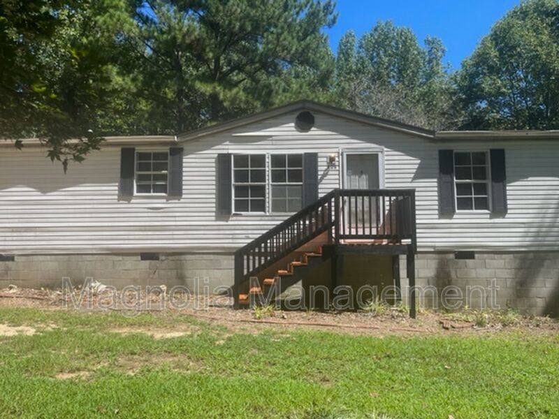 House for rent at 209 Big Buck Rd, Henderson, NC 27537