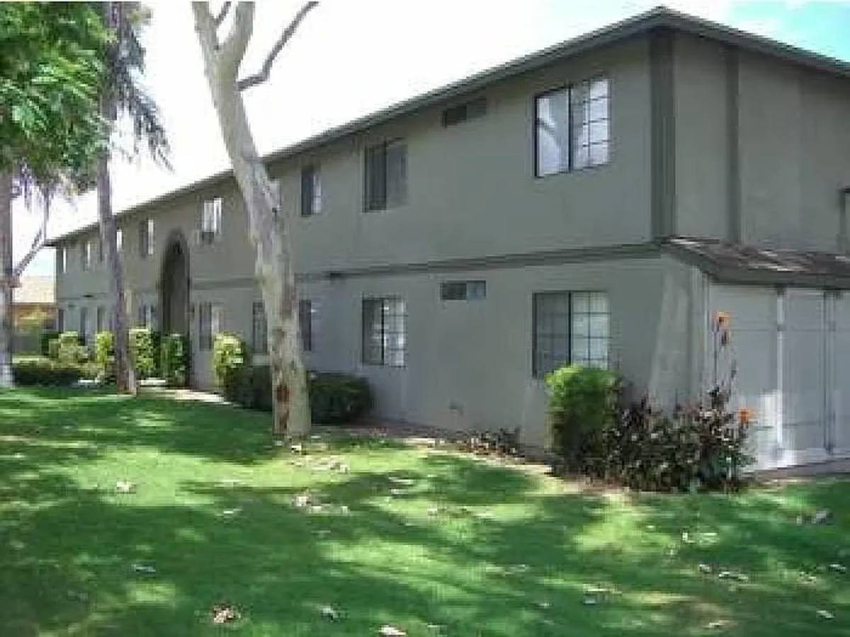 Apartment for rent at 1435 Circle City Dr, Corona, CA 92879