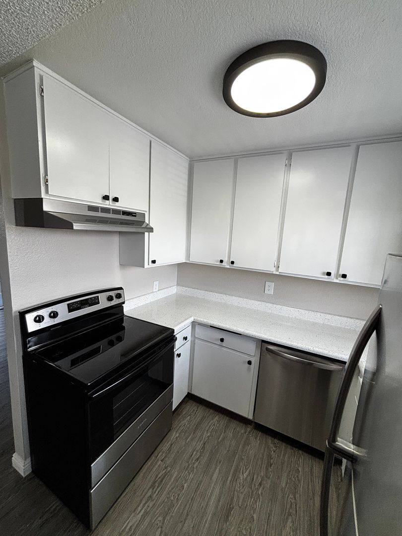 Apartment for rent at 1435 Circle City Dr, Corona, CA 92879