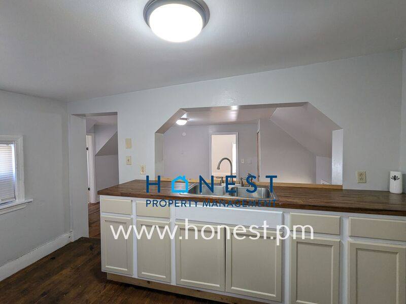 Apartment for rent at 36 Prospect St #2, Augusta, ME 04330