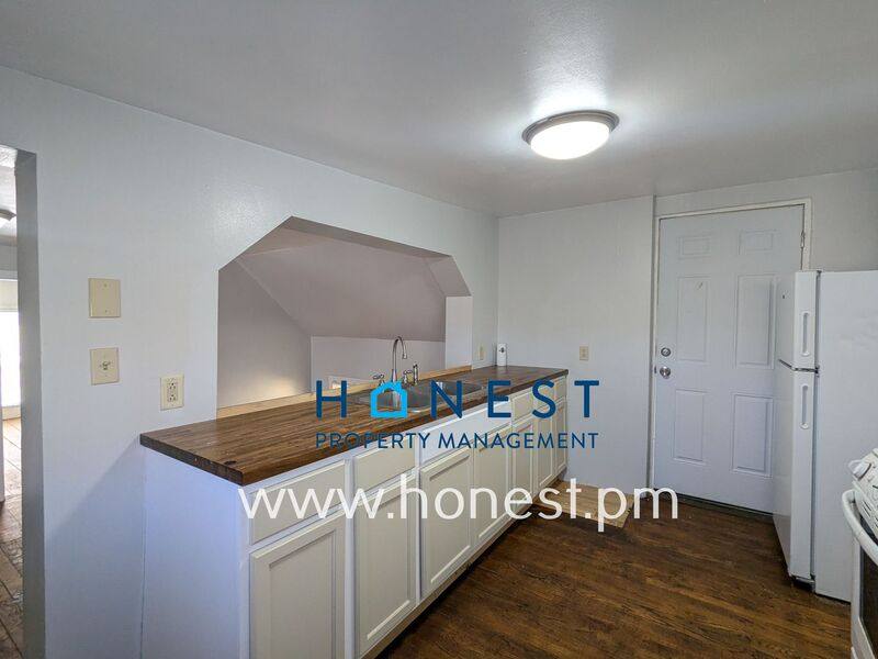 Apartment for rent at 36 Prospect St #2, Augusta, ME 04330