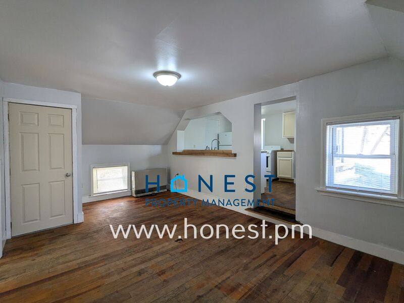 Apartment for rent at 36 Prospect St #2, Augusta, ME 04330