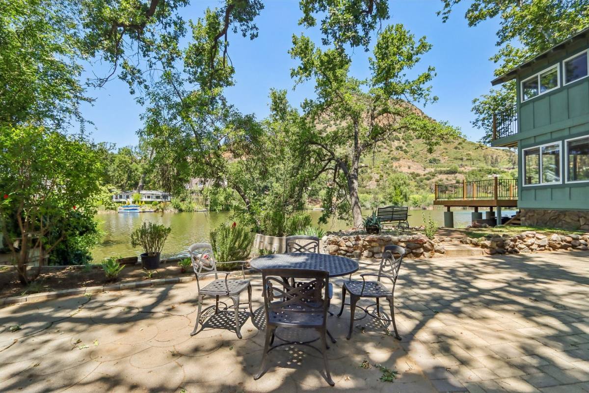 House for rent at 29311 S Lakeshore Dr, Agoura Hills, CA 91301