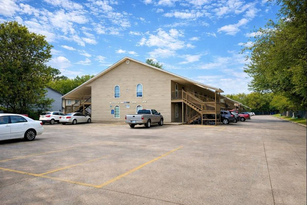 Apartment for rent at 910 Powell St, Springdale, AR 72764