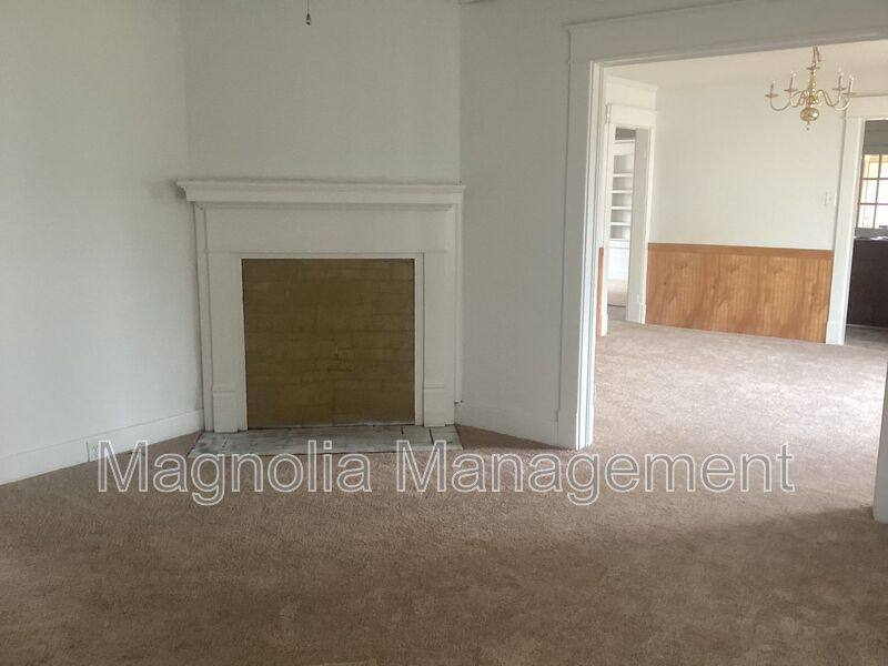 House for rent at 234 Davis St, Henderson, NC 27536