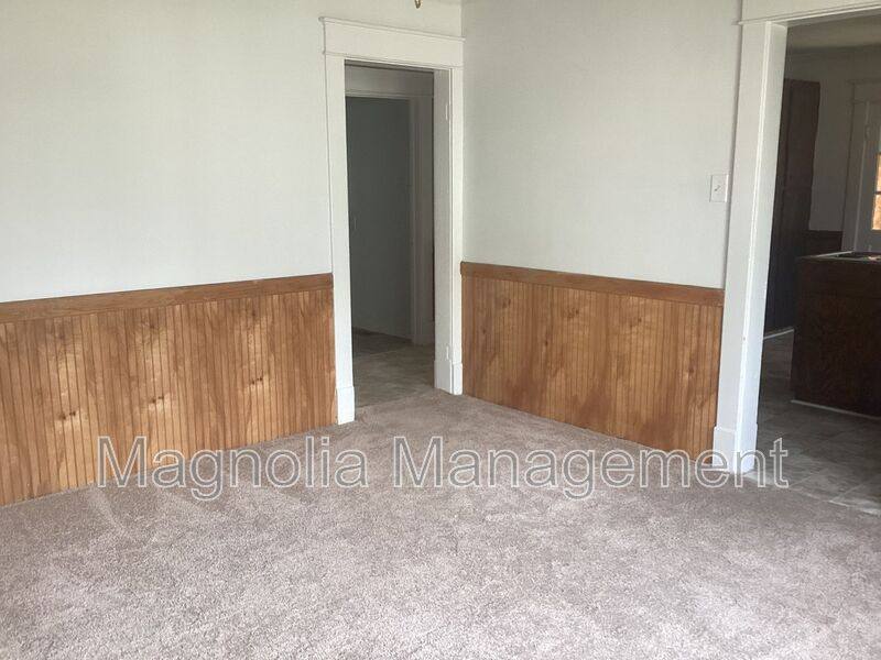House for rent at 234 Davis St, Henderson, NC 27536