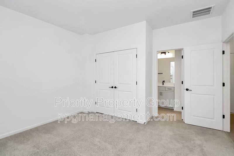 Townhouse for rent at 542 Annie Lowery Way, Davidson, NC 28036