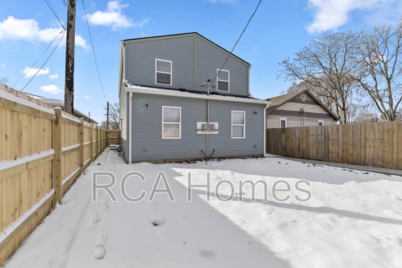 House for rent at 2827 Adams St, Indianapolis, IN 46218