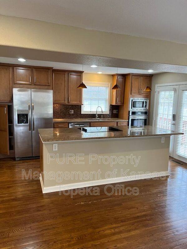Condo for rent at 429 E 63rd Terrace, Kansas City, MO 64110