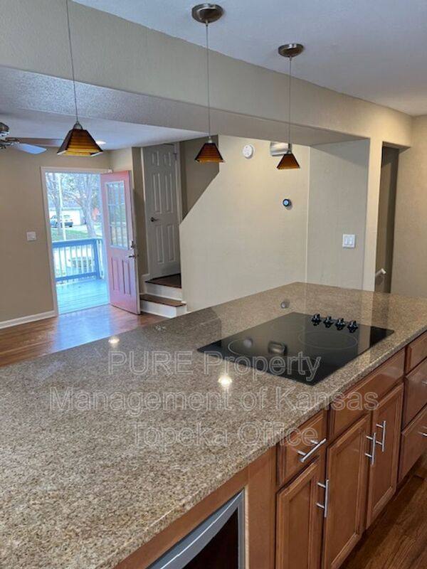 Condo for rent at 429 E 63rd Terrace, Kansas City, MO 64110
