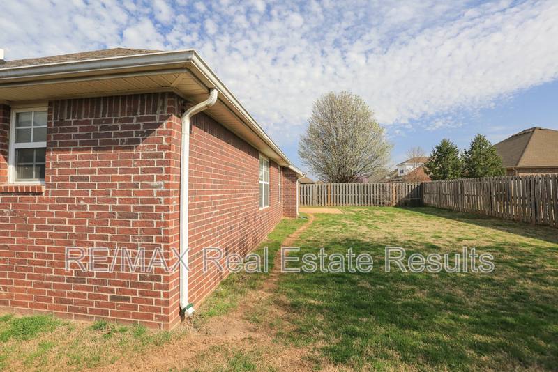House for rent at 6303 S 37th St, Rogers, AR 72758