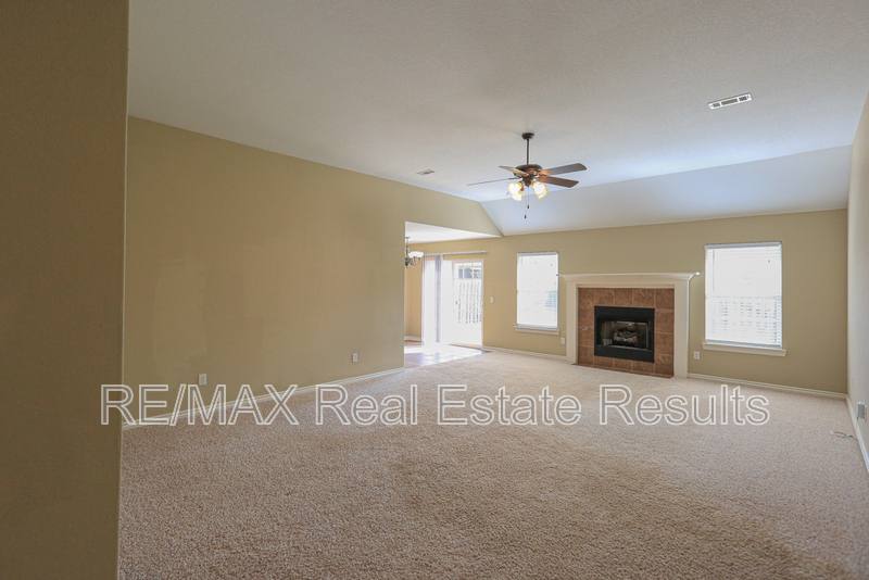 House for rent at 6303 S 37th St, Rogers, AR 72758