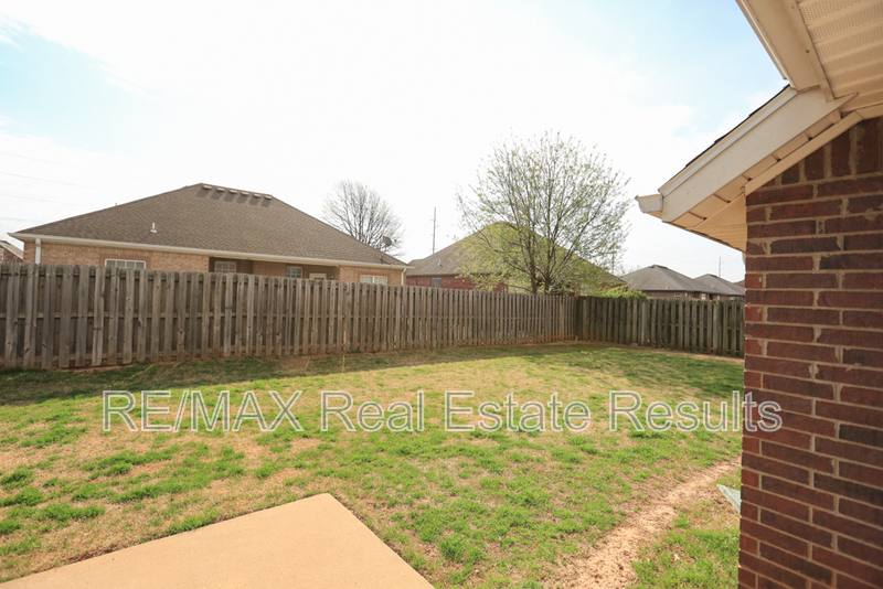 House for rent at 6303 S 37th St, Rogers, AR 72758