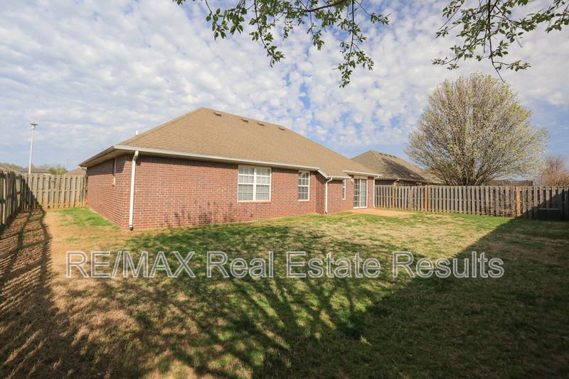 House for rent at 6303 S 37th St, Rogers, AR 72758