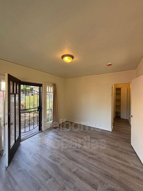 Apartment for rent at 527 Callan Ave #1, San Leandro, CA 94577