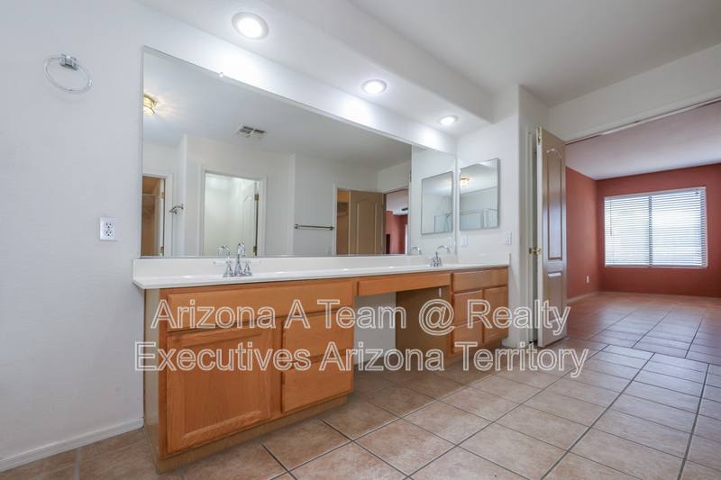 House for rent at 831 S Rincon Rising Rd, Tucson, AZ 85748