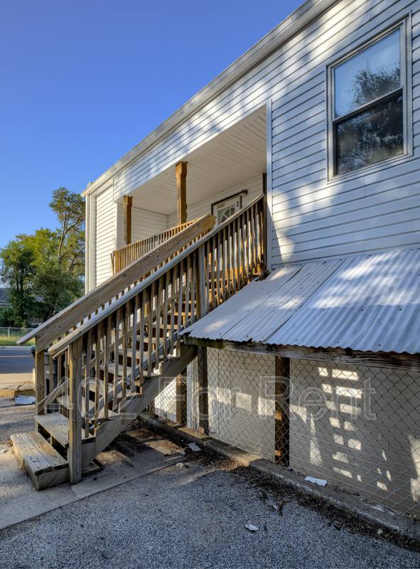 Apartment for rent at 2233 S 20th St #2, Omaha, NE 68108