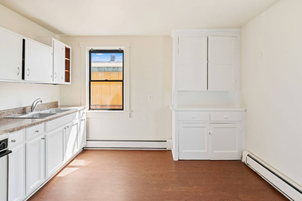Apartment for rent at 270 15th St, Ambridge, PA 15003