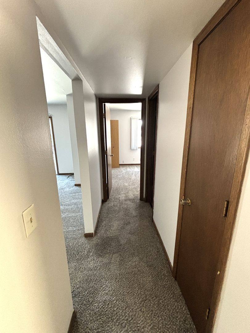Apartment for rent at 733 - 747 Russell Rd, Waterloo, IA 50701