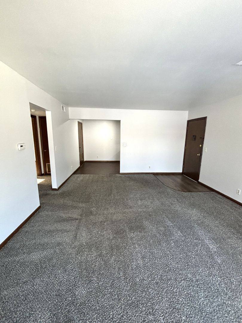 Apartment for rent at 733 - 747 Russell Rd, Waterloo, IA 50701