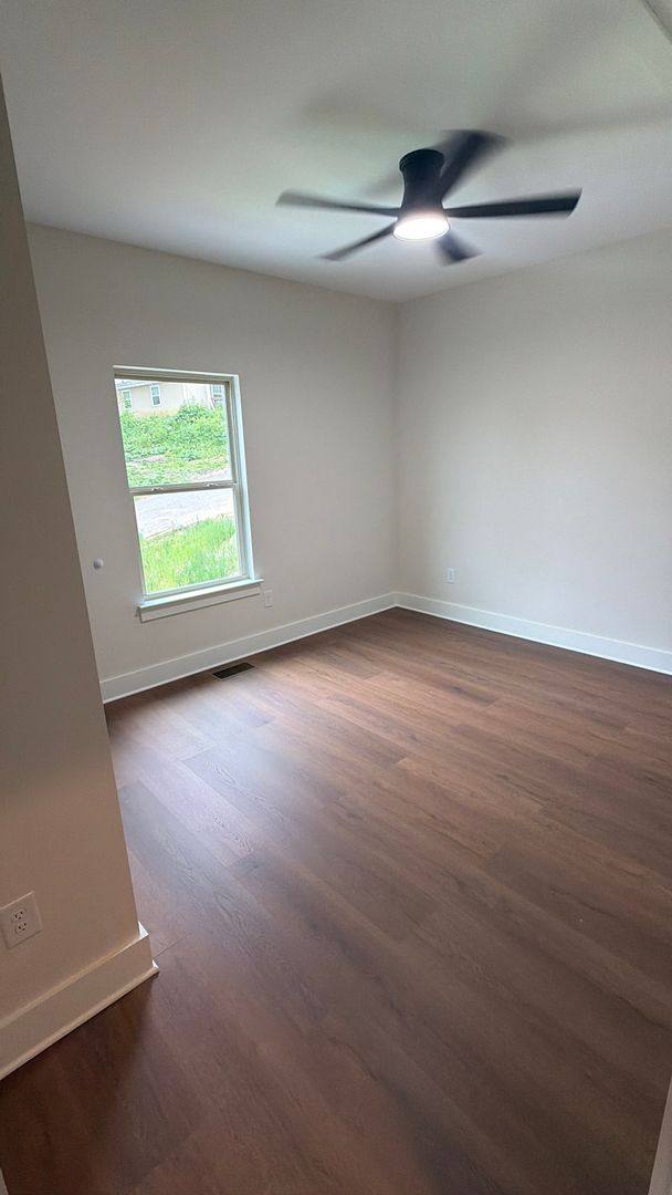 2417 Waverly St, Knoxville, TN 37921 - House for Rent - Image 3