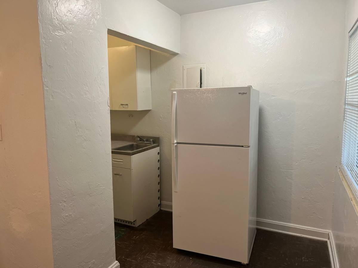 Apartment for rent at 873 Campus Circle, Tallahassee, FL 32304