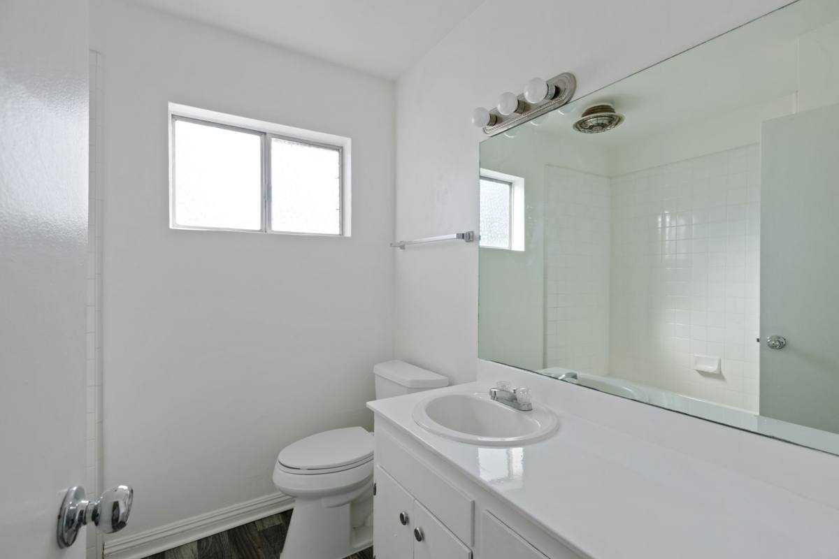 Apartment for rent at 8421 Lindley Ave, Northridge, CA 91325