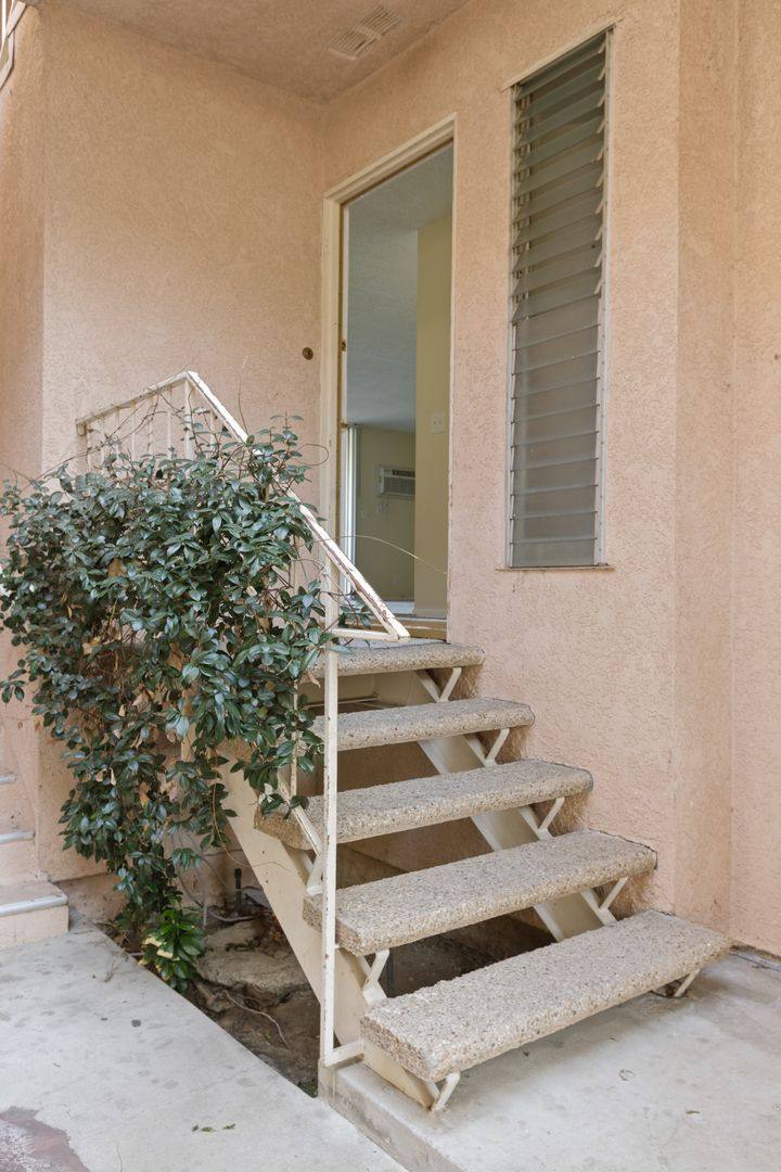Apartment for rent at 8421 Lindley Ave, Northridge, CA 91325