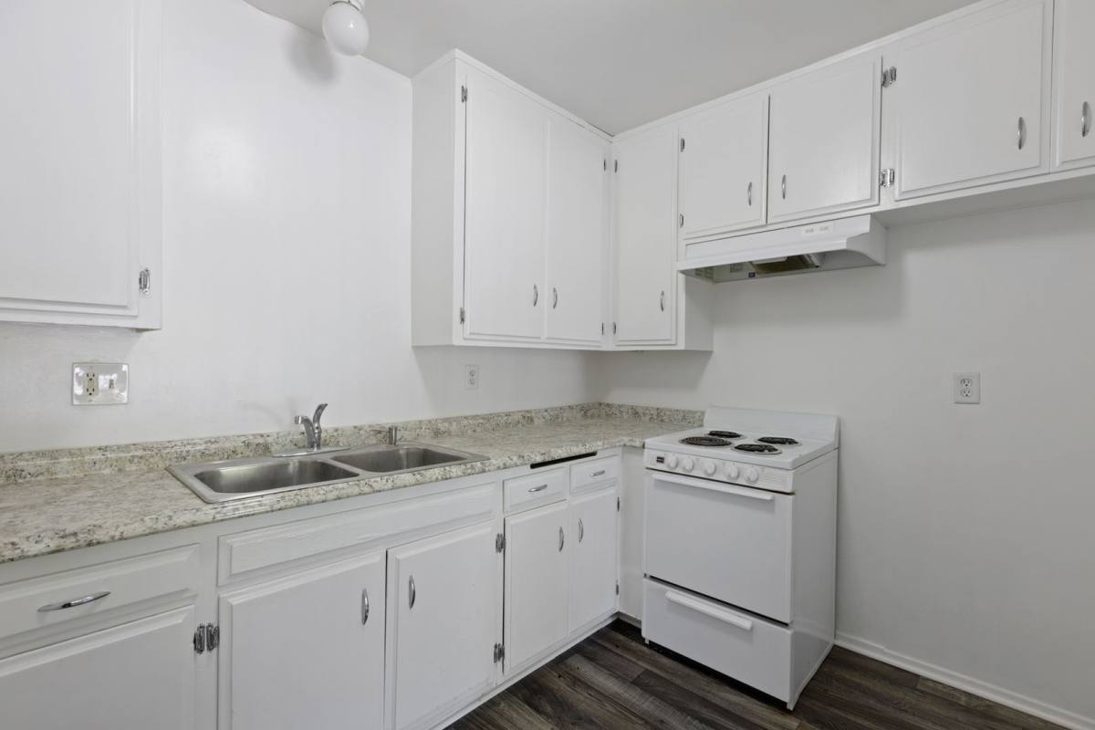 Apartment for rent at 8421 Lindley Ave, Northridge, CA 91325