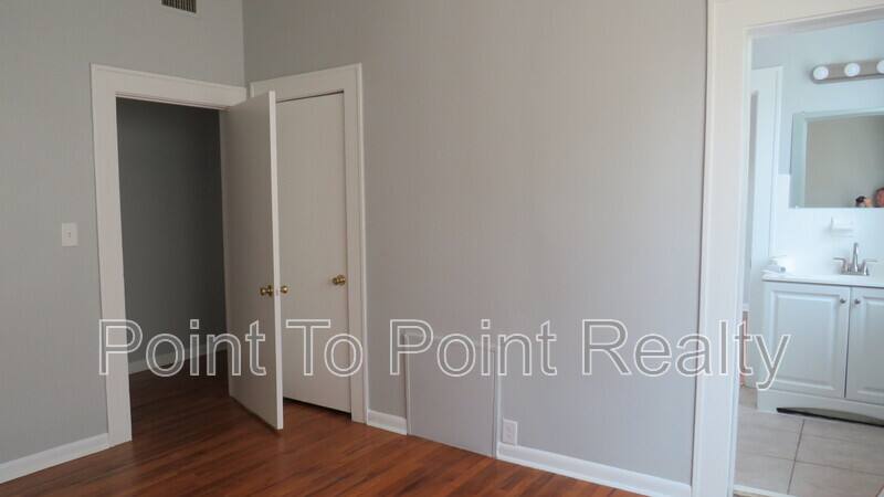 Apartment for rent at 1935 San Marco Blvd #10, Jacksonville, FL 32207