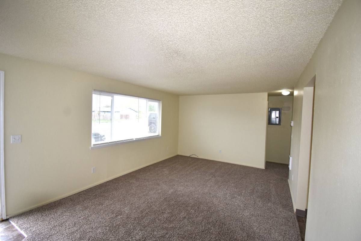 Apartment for rent at 325, 335, 345, 355, 365, 375 S, Lebanon, OR 97355