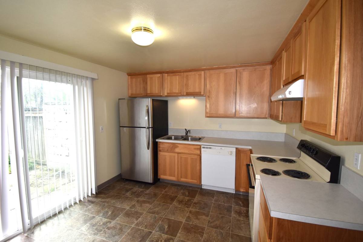 Apartment for rent at 325, 335, 345, 355, 365, 375 S, Lebanon, OR 97355