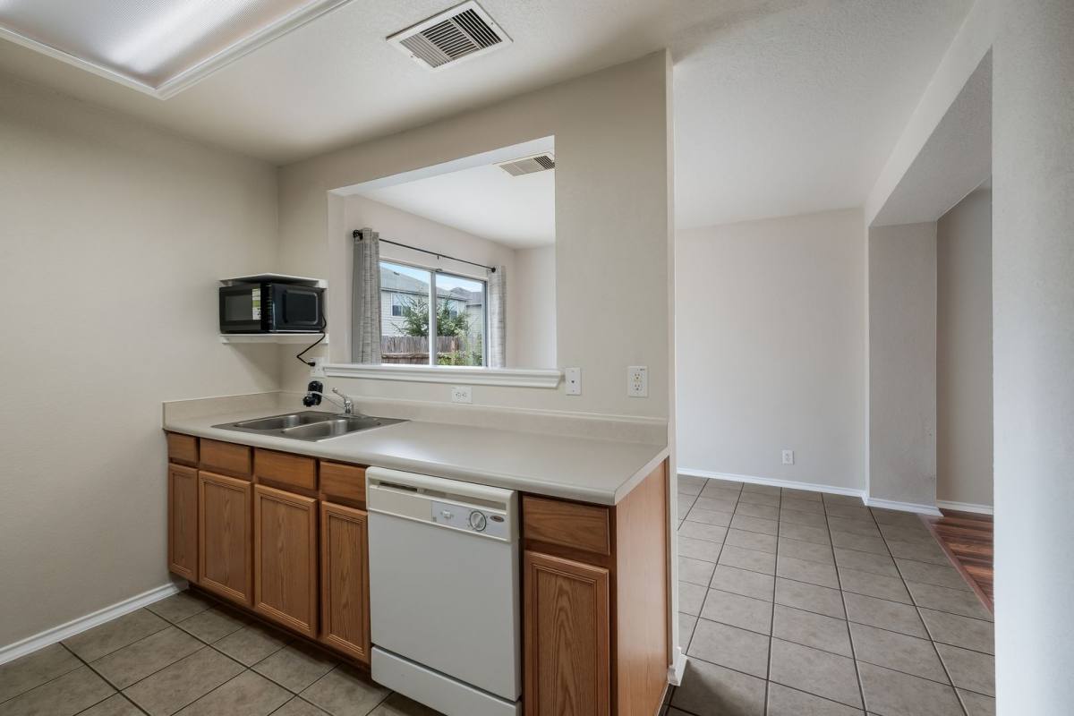 House for rent at 8848 Staghorn Mill, Converse, TX 78109