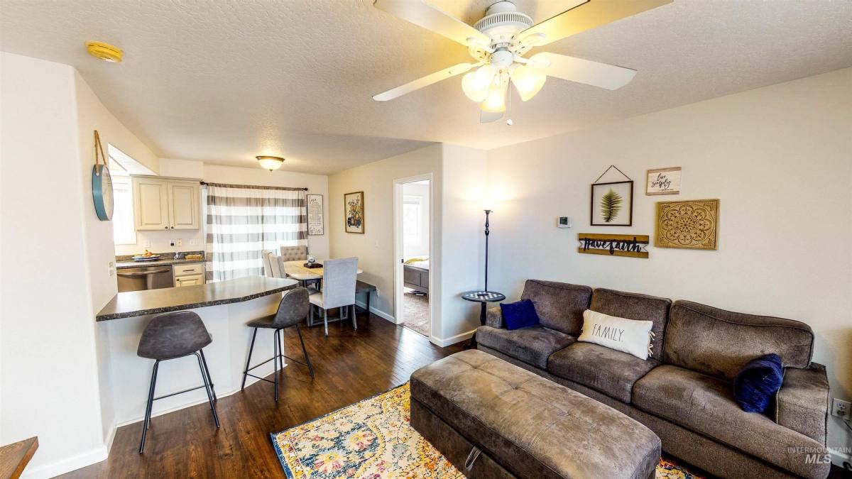 Apartment for rent at 6473 W Parapet Dr, Garden City, ID 83714