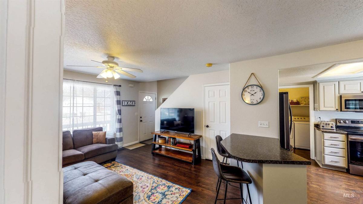 Apartment for rent at 6473 W Parapet Dr, Garden City, ID 83714
