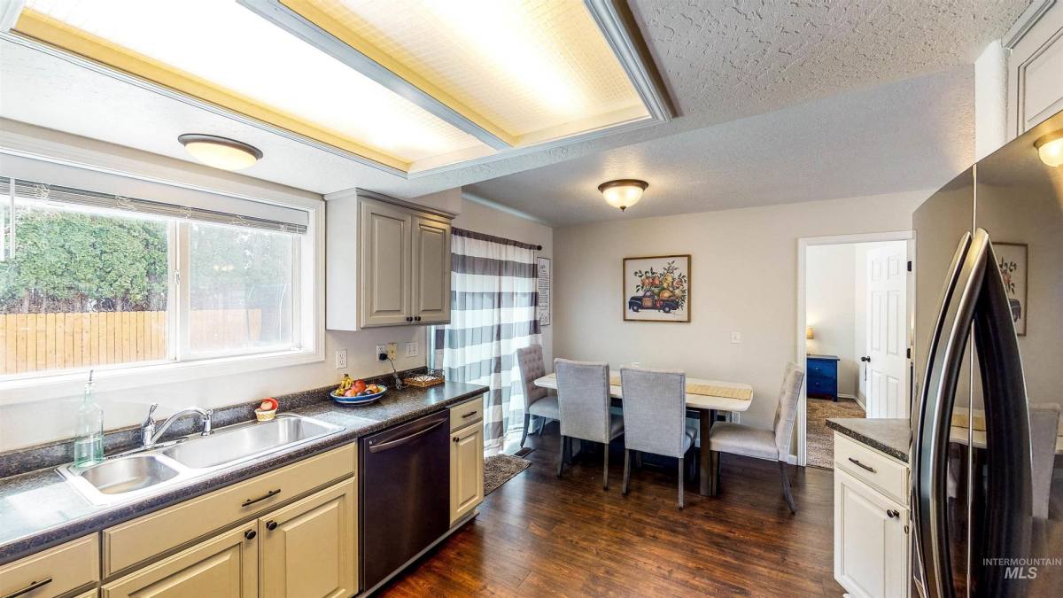 Apartment for rent at 6473 W Parapet Dr, Garden City, ID 83714